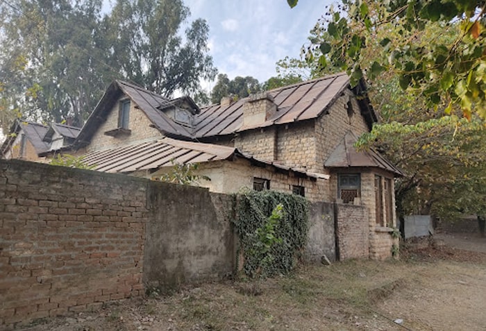 Old Lockhart House in Abbottabad
